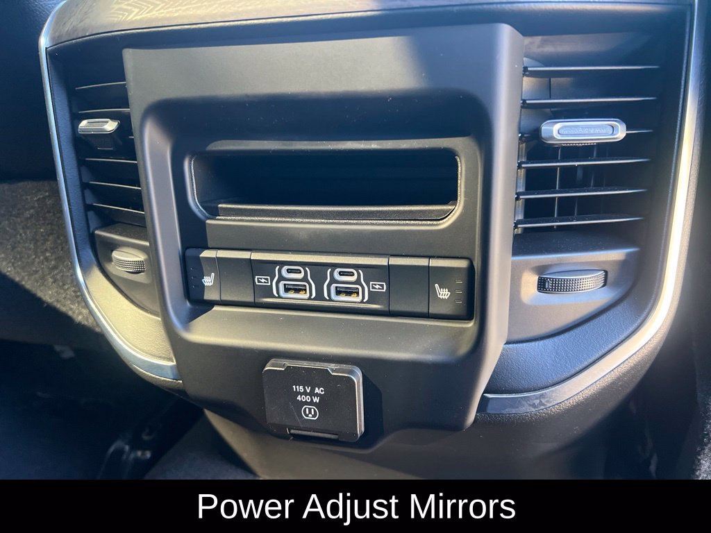 Used 2025 RAM 2500 Laramie AWD/4WD image 28
