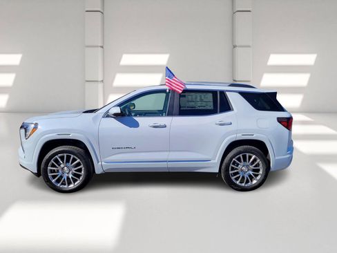 New 2026 GMC Terrain Denali w/ LPO, Floor Liner Package image 4