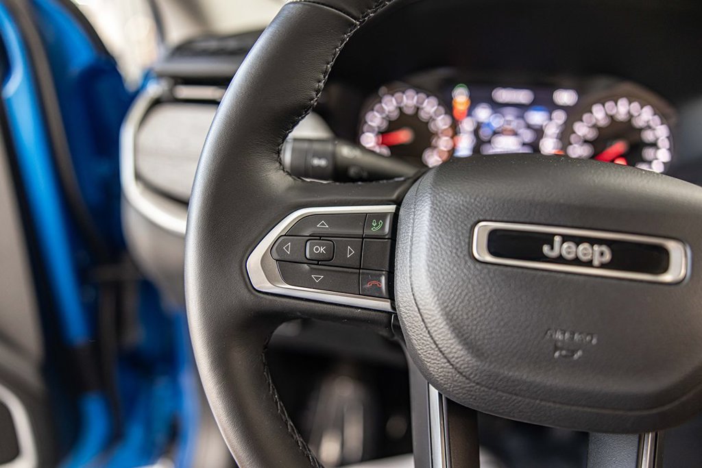 Used 2022 Jeep Compass Latitude AWD/4WD image 24