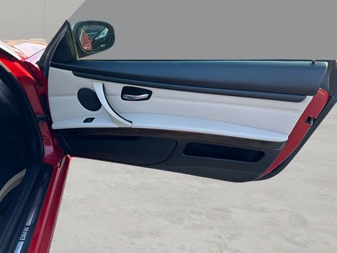 Used 2013 BMW 328i Convertible image 13