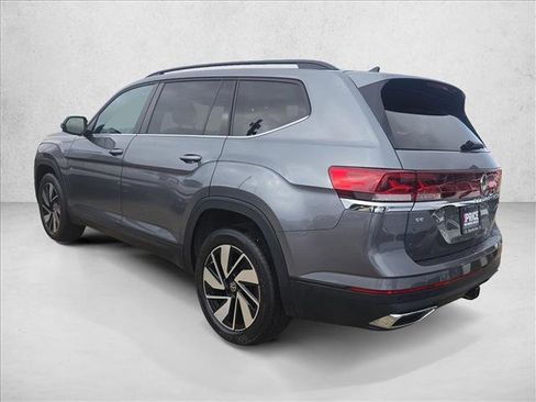 Used 2025 Volkswagen Atlas SE image 7
