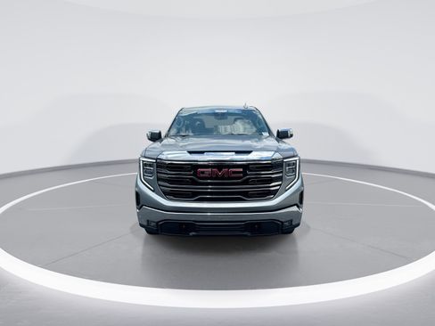 Used 2025 GMC Sierra 1500 SLT AWD/4WD image 3