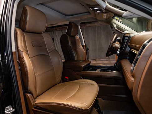 Used 2024 RAM 3500 Limited w/ Towing Technology Group image 26