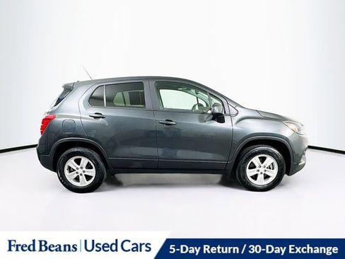 Used 2020 Chevrolet Trax LS w/ Tint and Cruise Package AWD/4WD image 10