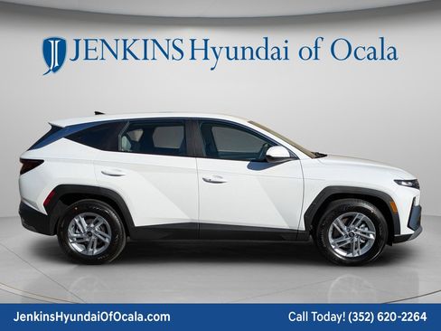 New 2026 Hyundai Tucson SE FWD image 2