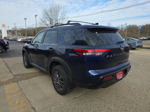 New 2026 Nissan Pathfinder SV image 8