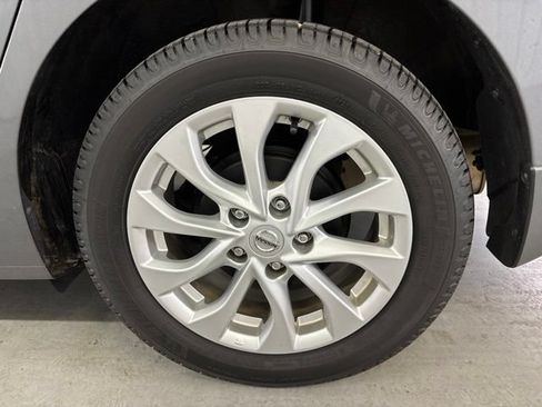 Used 2019 Nissan Sentra S w/ Appearance Package FWD image 8