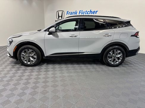 Used 2025 Kia Sportage SX FWD image 2