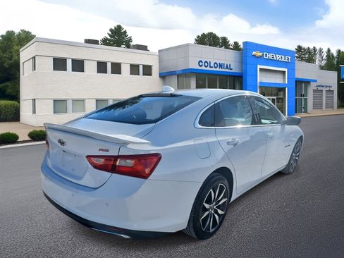 Used 2025 Chevrolet Malibu RS image 4