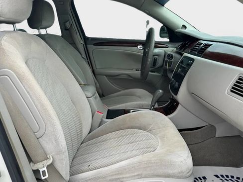 Used 2006 Buick Lucerne CX image 12