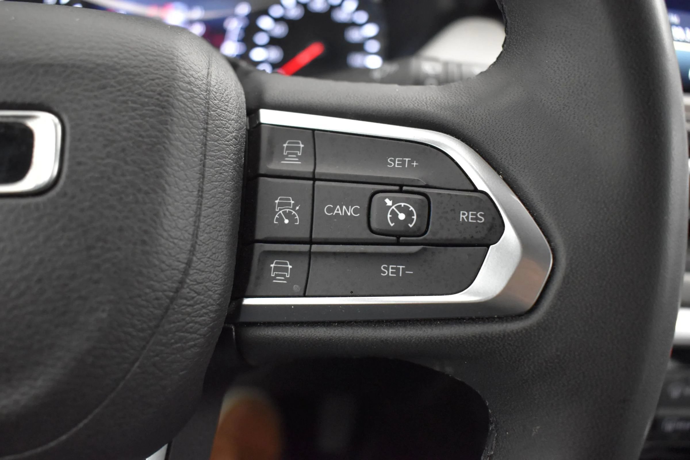 Used 2025 Jeep Compass Limited AWD/4WD image 23