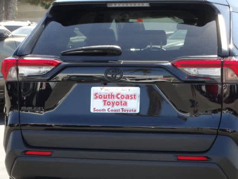 Certified 2023 Toyota RAV4 XLE Premium image 15