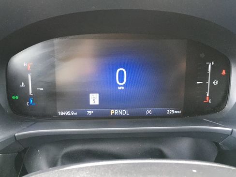 Used 2025 Ford Escape Active w/ Tech Pack #1 AWD/4WD image 2
