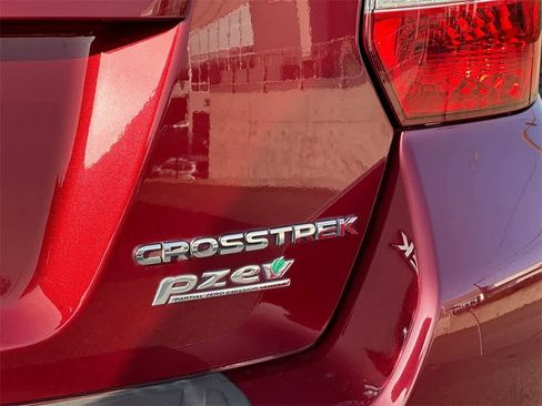 Used 2017 Subaru Crosstrek 2.0i Premium image 6