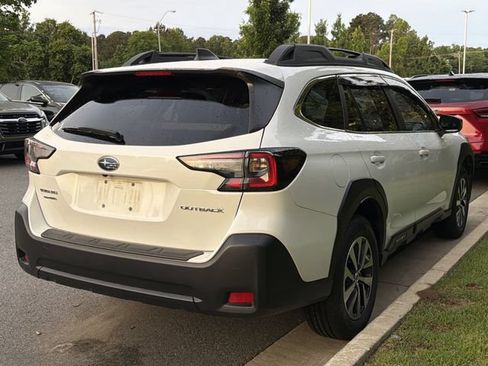 Certified 2025 Subaru Outback Premium AWD/4WD image 8