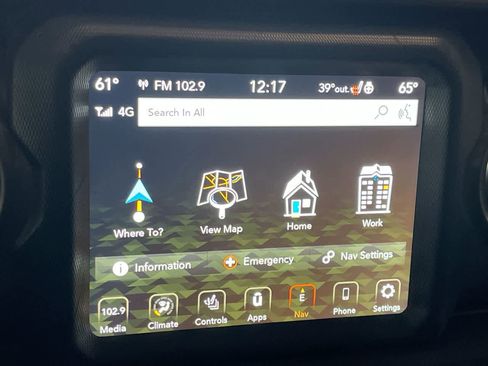 Used 2022 Jeep Wrangler Unlimited Sahara w/ Cold Weather Group image 18