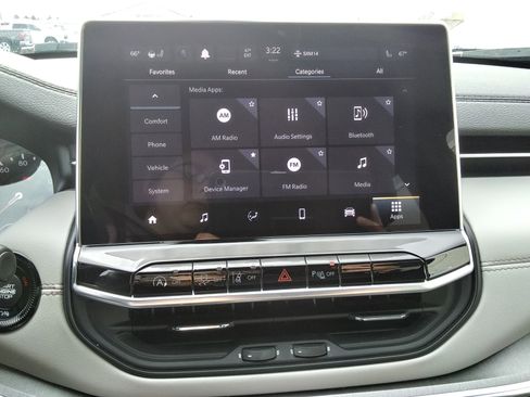 Used 2023 Jeep Compass Limited image 27