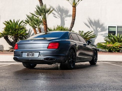 Used 2024 Bentley Flying Spur S V8 image 14