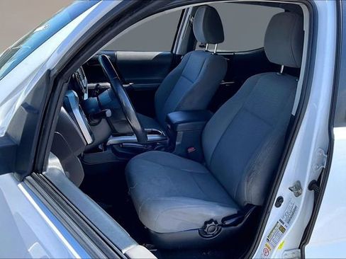 Used 2019 Toyota Tacoma SR5 image 18