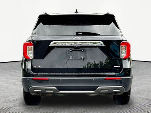 Used 2020 Ford Explorer XLT w/ Equipment Group 202A AWD/4WD image 5