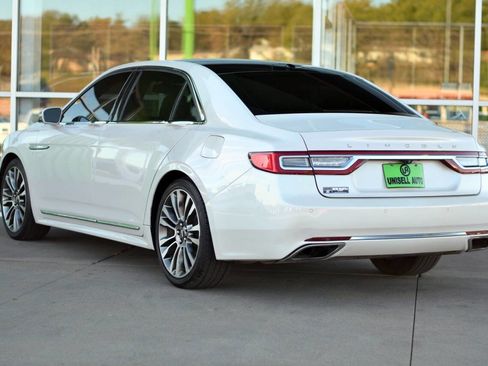 Used 2017 Lincoln Continental Reserve w/ Luxury Package image 5