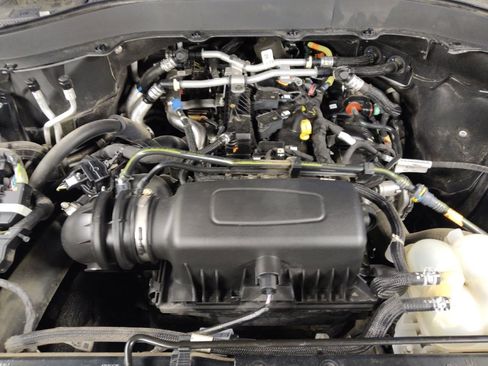 Used 2022 Ford Explorer XLT w/ Equipment Group 202A RWD image 29