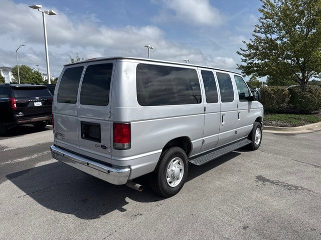 Used 2014 Ford E-350 and Econoline 350 XLT RWD image 7