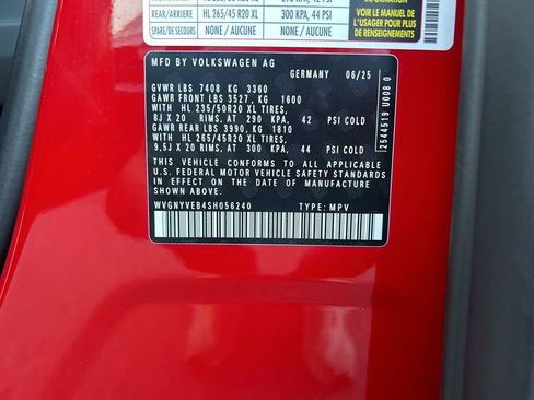 New 2025 Volkswagen ID. Buzz Pro S Plus image 36