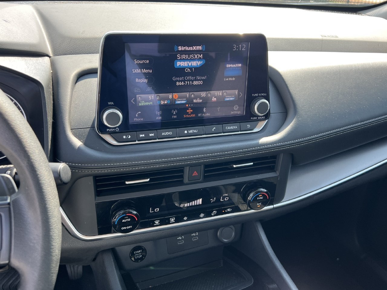 Used 2024 Nissan Rogue SV FWD image 8