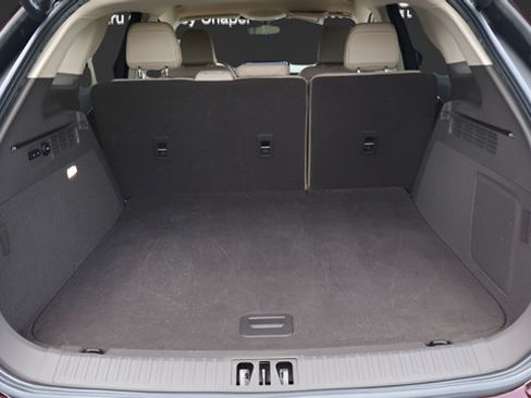 Used 2022 Lincoln Nautilus FWD w/ Premium Package image 19