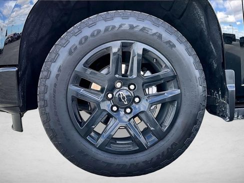 Used 2024 Chevrolet Silverado 1500 High Country w/ Midnight Edition image 10