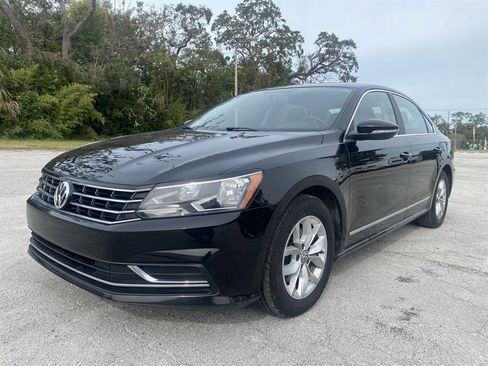 Used 2016 Volkswagen Passat 1.8T S image 3