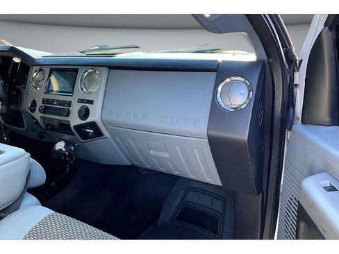 Used 2015 Ford F250 XLT AWD/4WD image 14