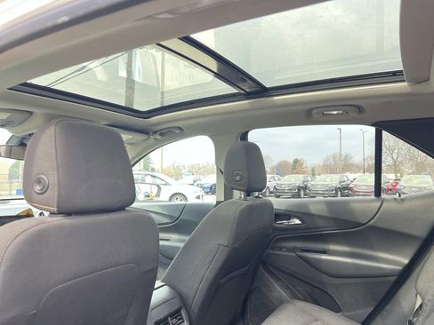 Used 2018 Chevrolet Equinox LT w/ LT True North Edition FWD image 11