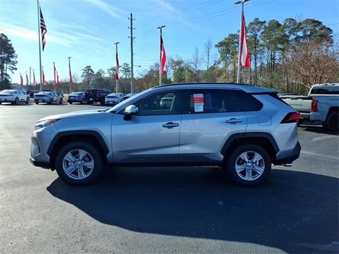 New 2025 Toyota RAV4 XLE image 3