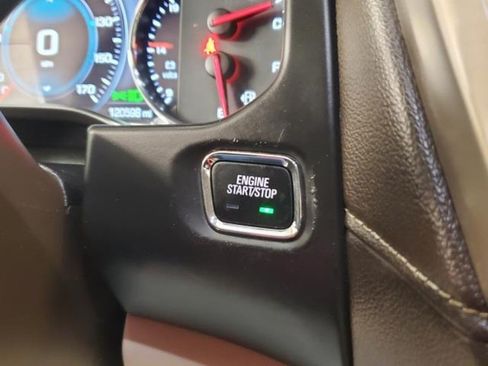 Used 2019 GMC Acadia Denali FWD image 30