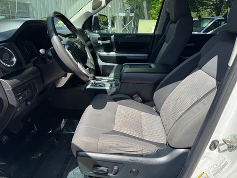 Used 2015 Toyota Tundra SR5 w/ TRD Off Road Package AWD/4WD image 9