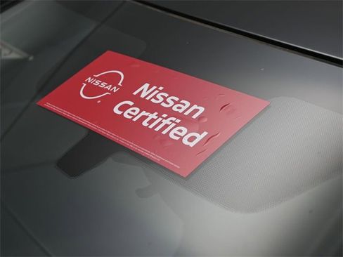 Used 2025 Nissan Sentra SR w/ SR Premium Package image 9