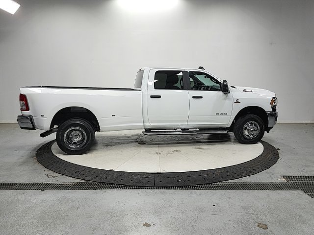 Used 2024 RAM 3500 Big Horn AWD/4WD image 9