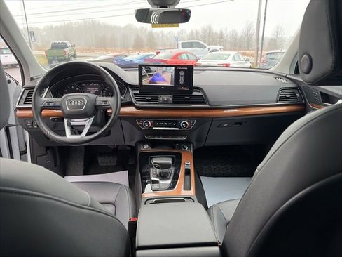 Used 2022 Audi Q5 2.0T Premium w/ Convenience Package image 23