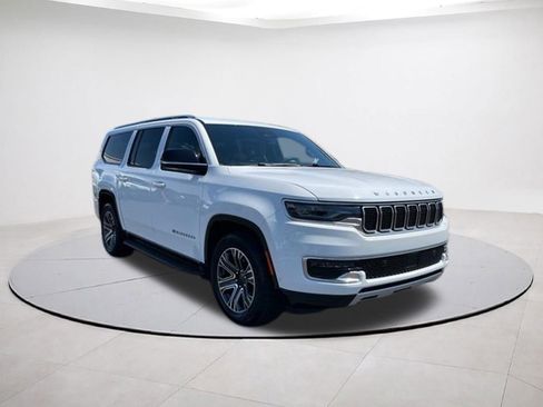 Certified 2024 Jeep Wagoneer L Series II w/ Flexible Seating Group AWD/4WD image 1
