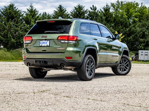 Used 2021 Jeep Grand Cherokee Trailhawk AWD/4WD image 9