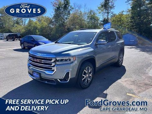 Used 2023 GMC Acadia SLT w/ LPO, Floor Liner Package image 1