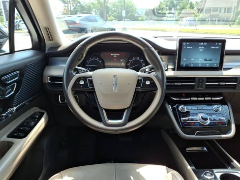 Certified 2022 Lincoln Corsair AWD w/ Premium Package image 14