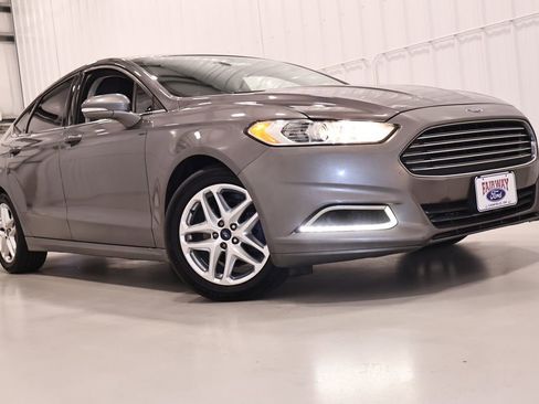 Used 2013 Ford Fusion SE FWD image 32