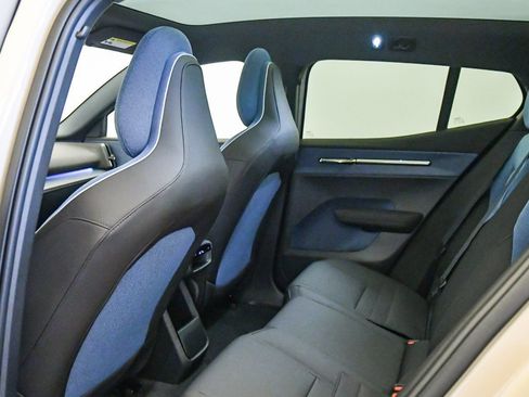 New 2026 Volvo EX30 Plus w/ Climate Package image 21