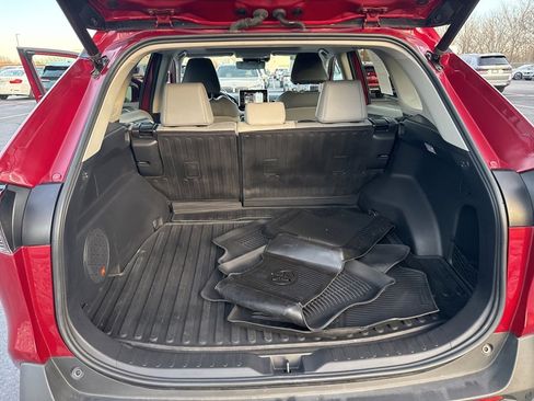 Used 2021 Toyota RAV4 Limited image 19