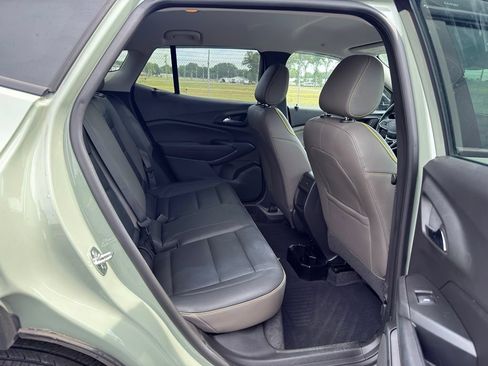Used 2025 Chevrolet Trax ACTIV FWD image 30