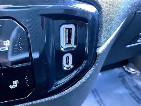 Used 2025 GMC Sierra 1500 SLT image 33