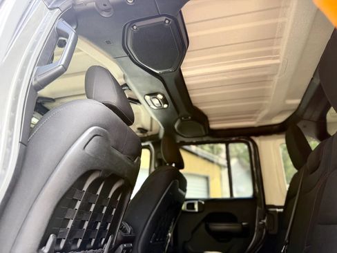 Used 2020 Jeep Wrangler Unlimited Rubicon w/ Steel Bumper Group AWD/4WD image 10